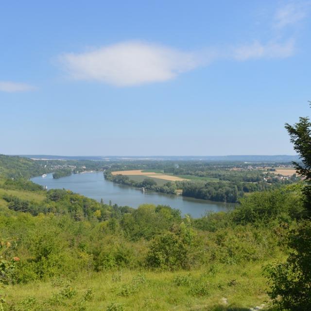 Panorama sur les coteaux D'heudebouville en Seine-Eure