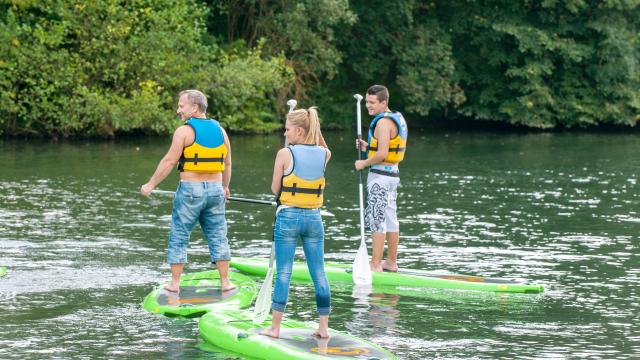 Groupe en stand-up-paddle sur l'Eure