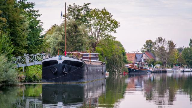 Vue du Midway sur la Seine, musée de la Batellerie de Poses