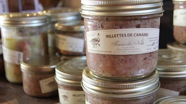 Photo des pots de rillettes de canard de la Ferme Des Noës