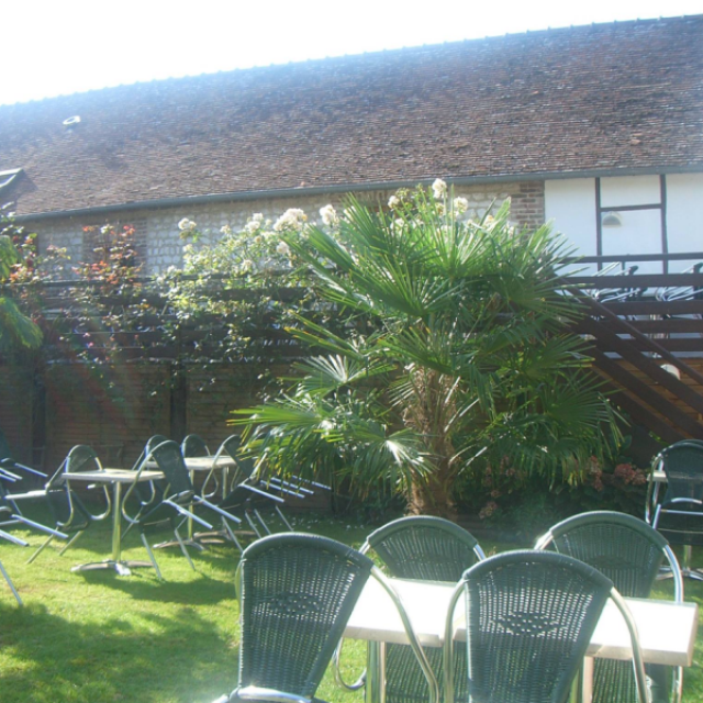 jardin du restaurant la Brasserie Le Bouchon