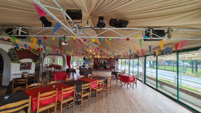 piste de danse du Restaurant Dansant Au Fil De L'eau dans l'Eure en Normandie