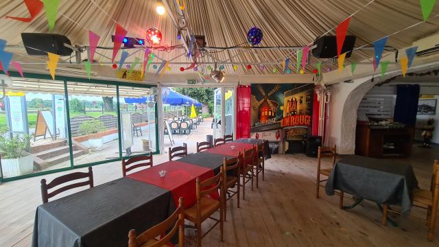 décoration intérieur du Restaurant Dansant Au Fil De L'eau dans l'Eure en Normandie