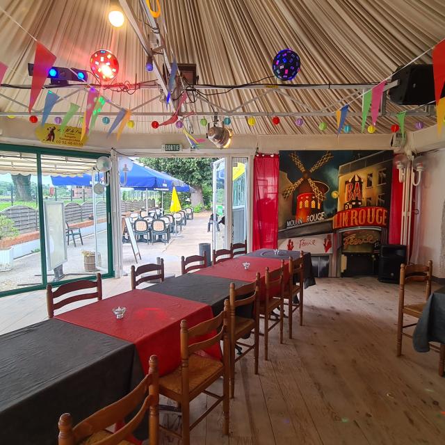 décoration intérieur du Restaurant Dansant Au Fil De L'eau dans l'Eure en Normandie