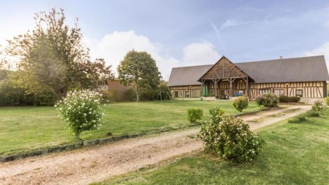 Façade et jardin Du Gîte De France Le Fief De L'essart