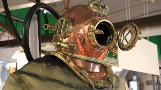 Casque de Scaphandre Du Musée De La Batellerie à Poses dans l'Eure en Normandie