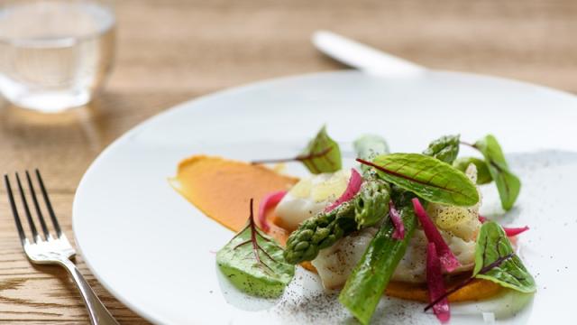 Plat gastronomique proposé au restaurant du manoir de Surville dans l'Eure en Normandie