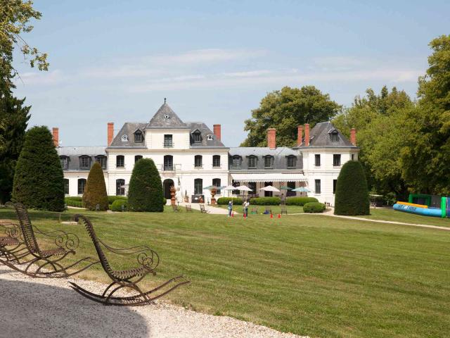 Façade du Pavillon de Chasse Les étangs de Saint Aubin dans l'Eure en Normandie