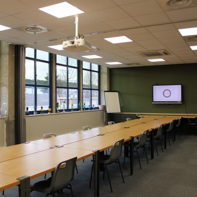 salle de réunion de l'espace de coworking La filature à Louviers - Eure