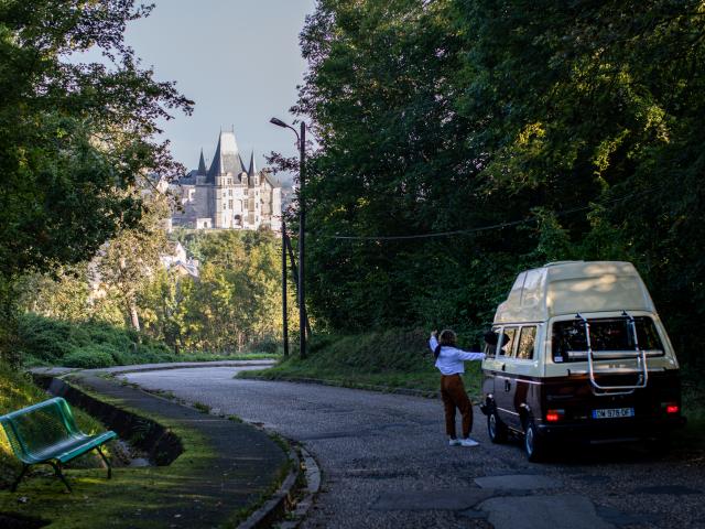 Visiter Gaillon et son château en van aménagé