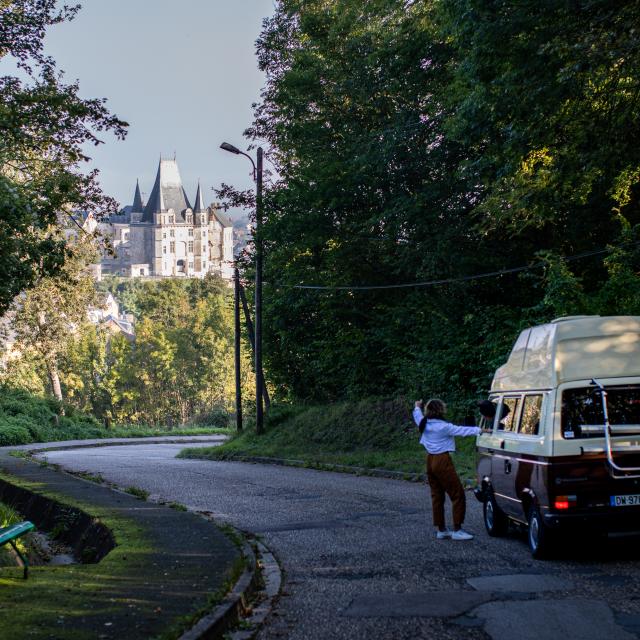 Visiter Gaillon et son château en van aménagé