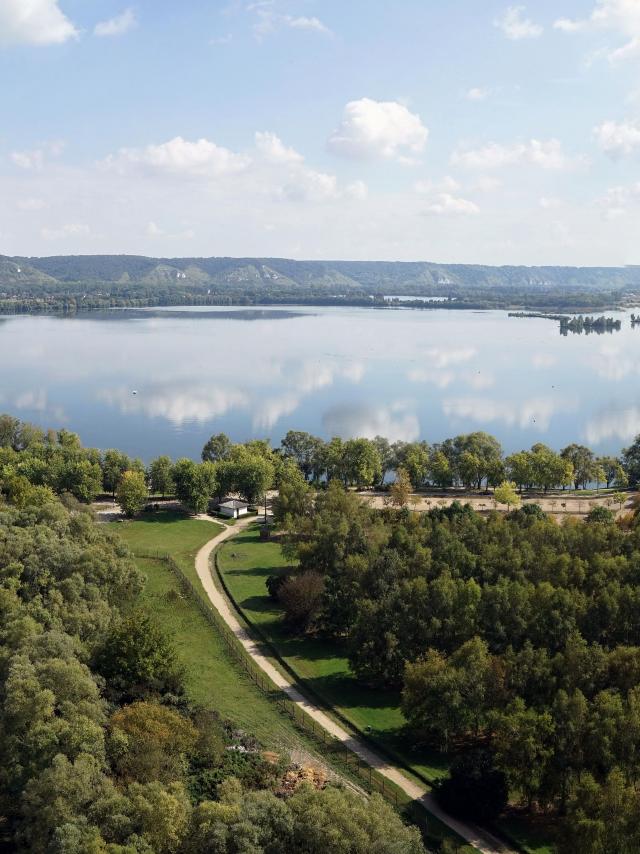 vue aérienne de la Base De Loisir De Léry Poses Eure Normandie