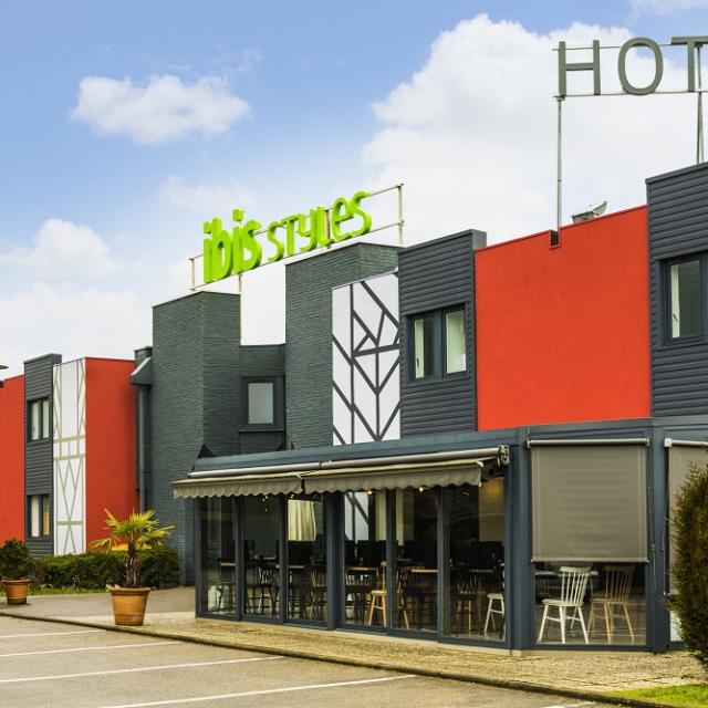 Hotel Ibis Style Rouen Val de Reuil - exterieur jour