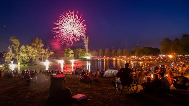 Spectacle de pyrotechnie des Embarqués 2022