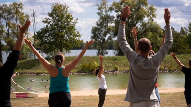 Yoga à la base de Loisirs de Léry-Poses