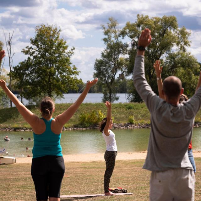 Yoga à la base de Loisirs de Léry-Poses