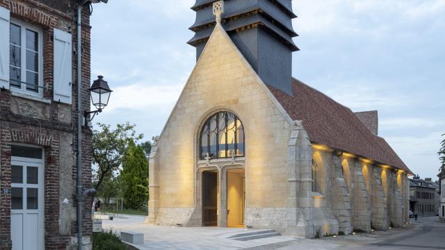 Vue du Carre St Cyr au Vaudreuil